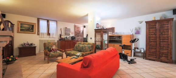 11 rooms House in San Clemente, Italy No. 89393 33