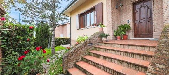 11 rooms House in San Clemente, Italy No. 89393 3