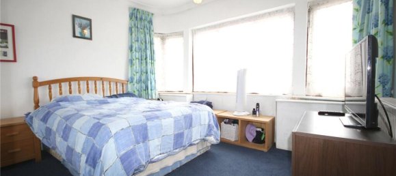 4 bedrooms House in New Barnet, United Kingdom No. 6477 10