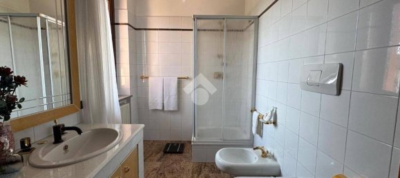 3 bedrooms Villa in Madone, Italy No. 210551 20