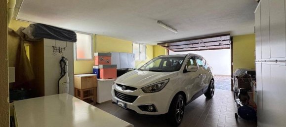 3 bedrooms Villa in Madone, Italy No. 210551 32