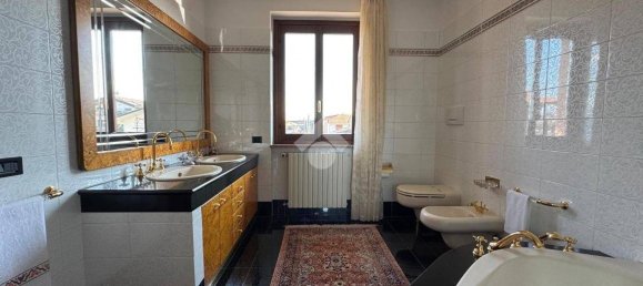 3 bedrooms Villa in Madone, Italy No. 210551 23