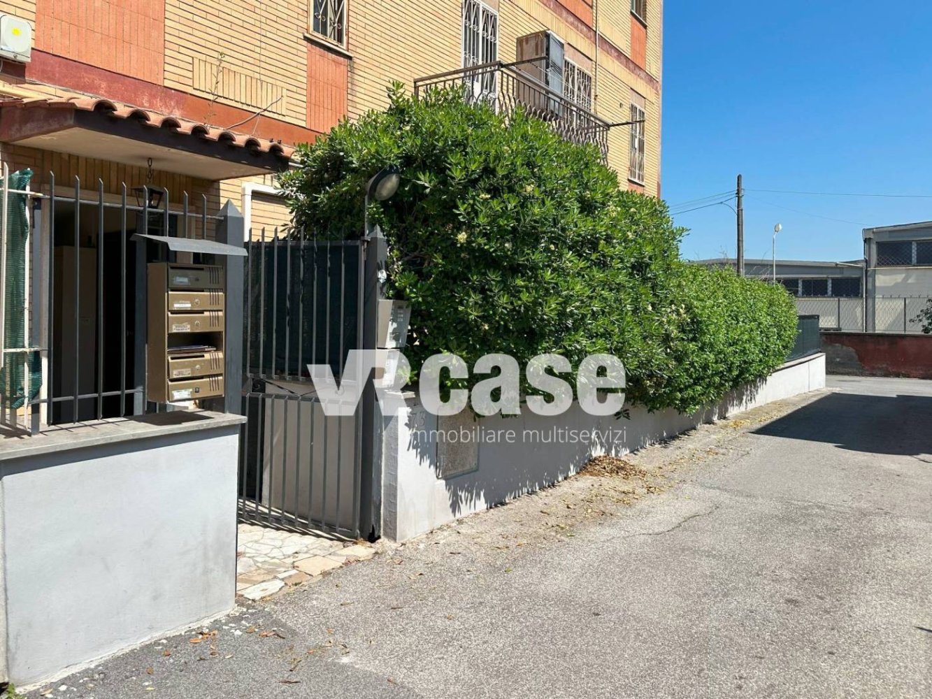 Квартира с 2 спальнями в Рим, Италия № 368741