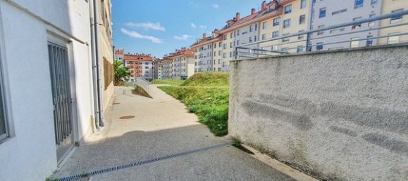 900m² Building in O Milladoiro, Spain No. 49540 7