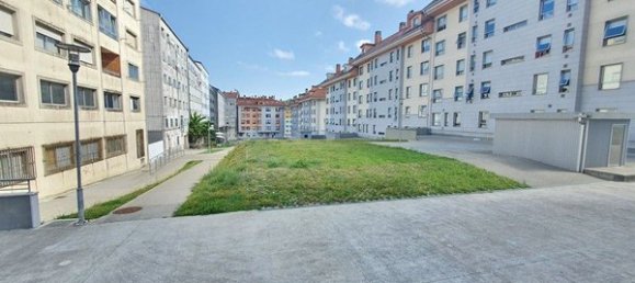 900m² Building in O Milladoiro, Spain No. 49540 19