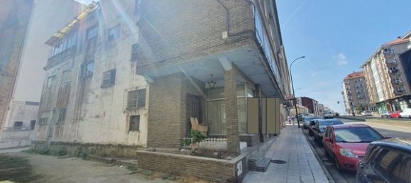 900m² Building in O Milladoiro, Spain No. 49540 21