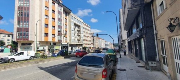 900m² Building in O Milladoiro, Spain No. 49540 4
