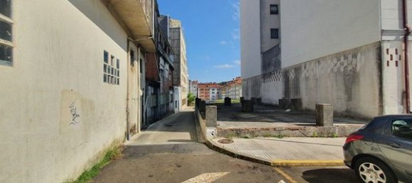 900m² Building in O Milladoiro, Spain No. 49540 15