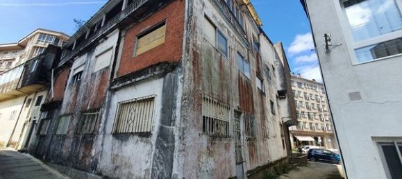 900m² Building in O Milladoiro, Spain No. 49540 13