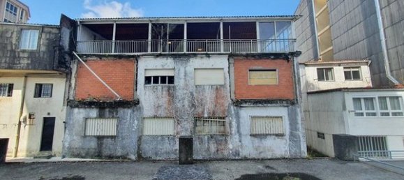 900m² Building in O Milladoiro, Spain No. 49540 17