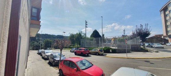 900m² Building in O Milladoiro, Spain No. 49540 16