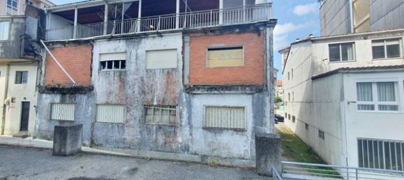 900m² Building in O Milladoiro, Spain No. 49540 18