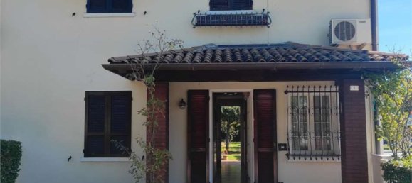 6 غرف نوم منزل في Pordenone, Italy رقم 381262 2