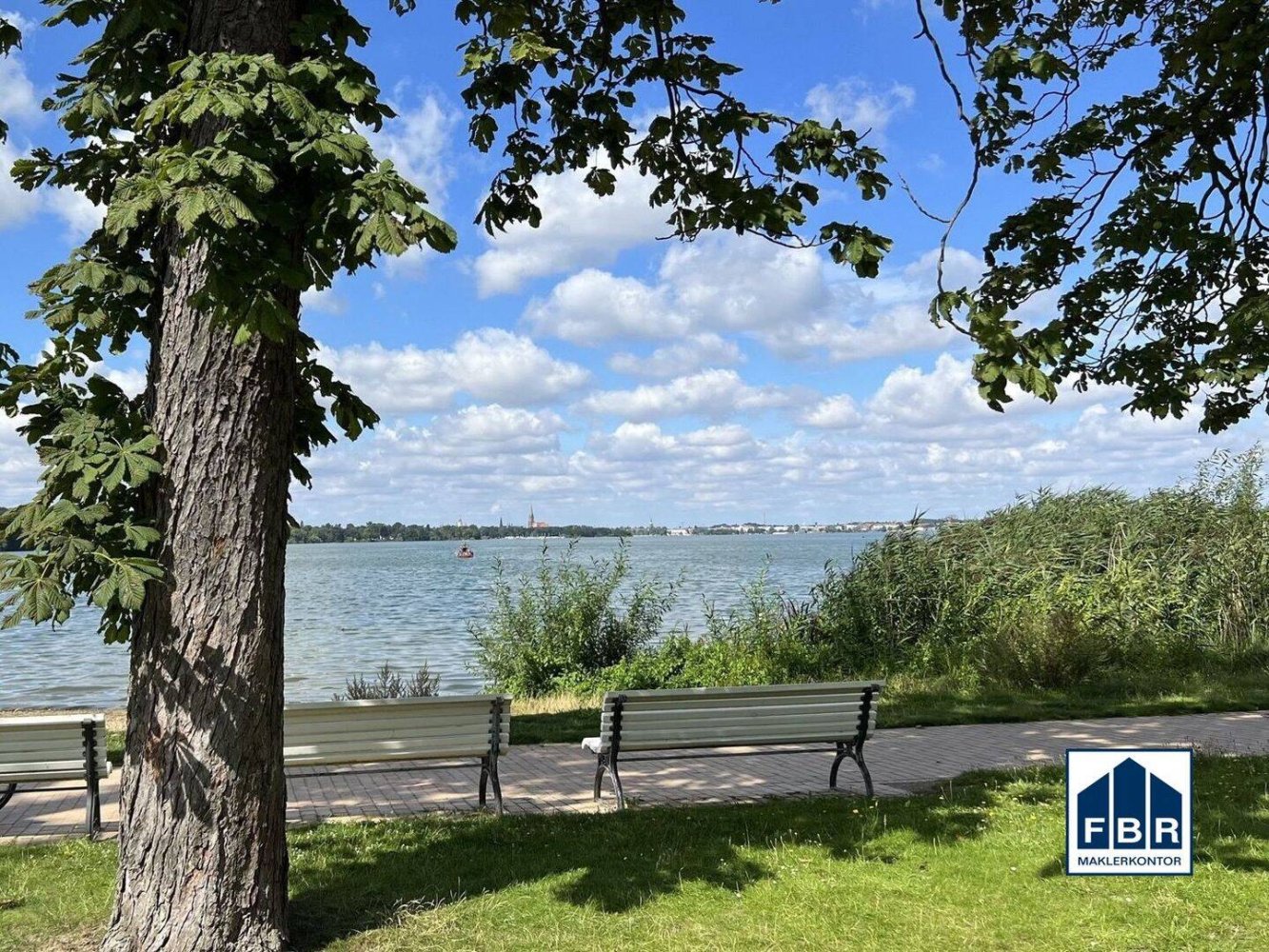 Квартира с 2 спальнями в Шверин, Германия № 273938