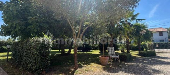 Villa de 3 dormitorios en Trebaseleghe, Italy No. 221004 13