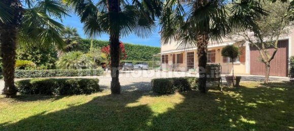 Villa de 3 dormitorios en Trebaseleghe, Italy No. 221004 14