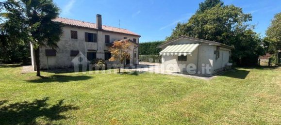 Villa de 3 dormitorios en Trebaseleghe, Italy No. 221004 4