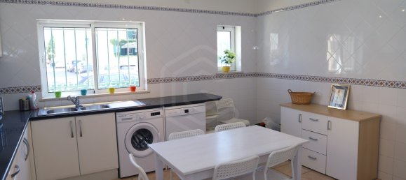 3 bedrooms House in Quarteira, Portugal No. 23447 6