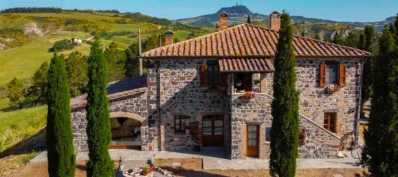 3 Schlafzimmer Haus in Radicofani, Italy, Nr. 54050 3