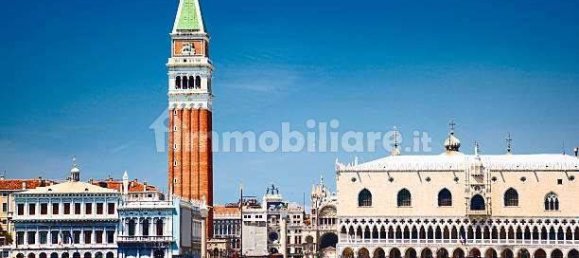 5 rooms Commercial property in Venice, Italy No. 61815 8
