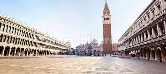 5 rooms Commercial property in Venice, Italy No. 61815 6