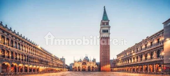 5 rooms Commercial property in Venice, Italy No. 61815 2