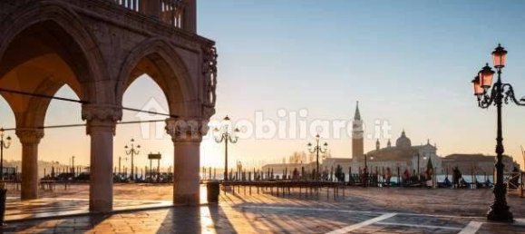 5 rooms Commercial property in Venice, Italy No. 61815 5