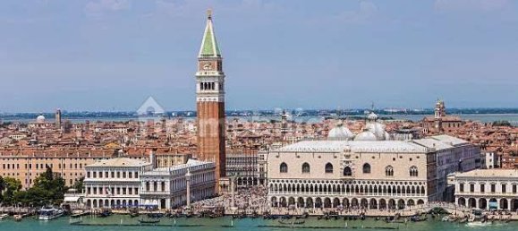 5 rooms Commercial property in Venice, Italy No. 61815 17