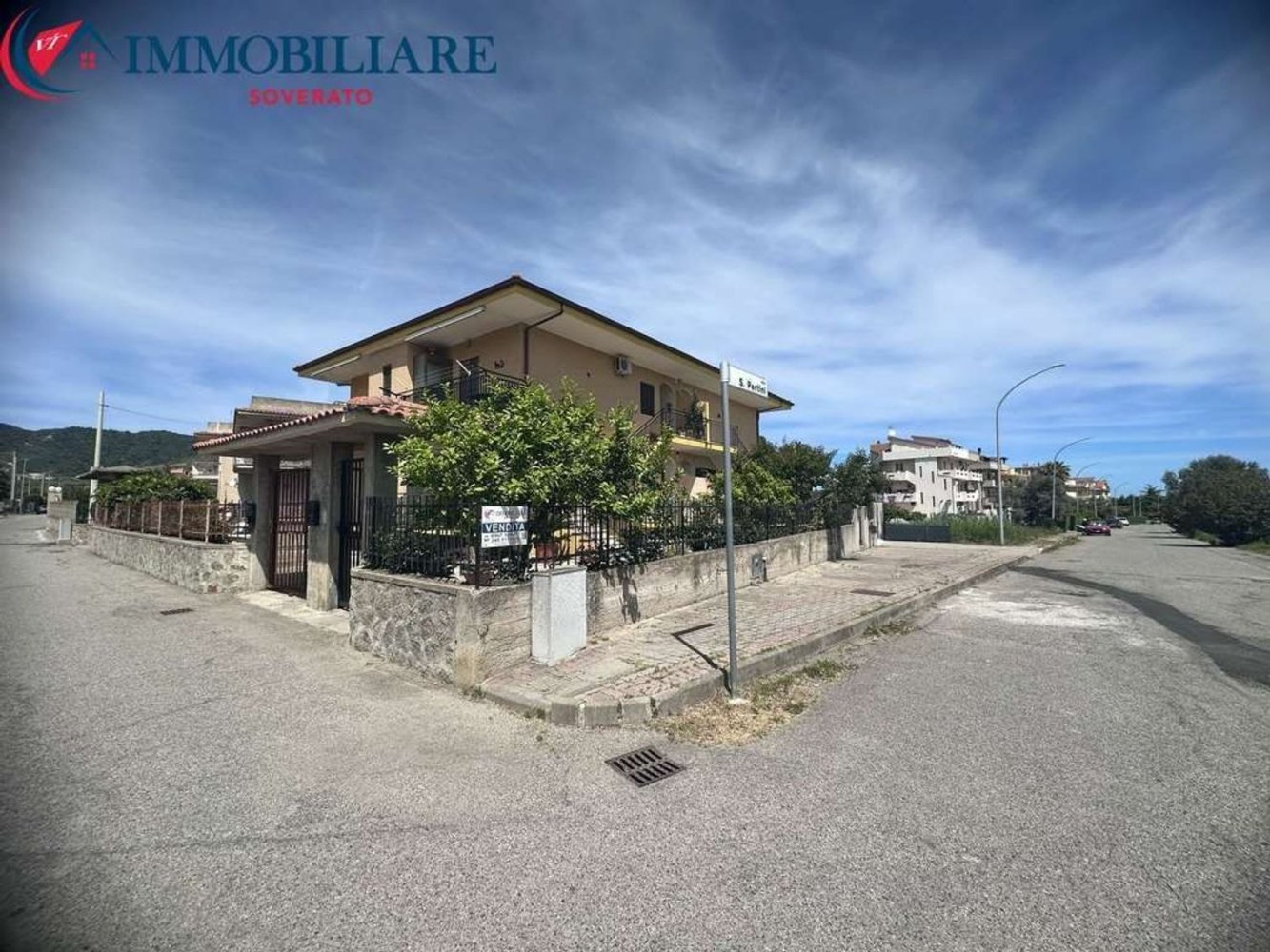 4 bedrooms Apartment in Isca sullo Ionio, Italy No. 394920