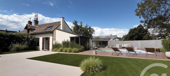 3 bedrooms House in Romorantin-Lanthenay, France No. 65252 3