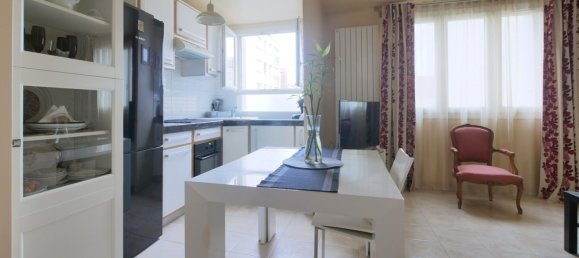 Studio à Courbevoie, France No. 168727 7