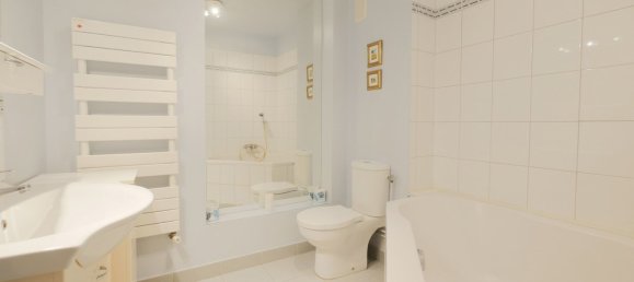 Studio à Courbevoie, France No. 168727 9