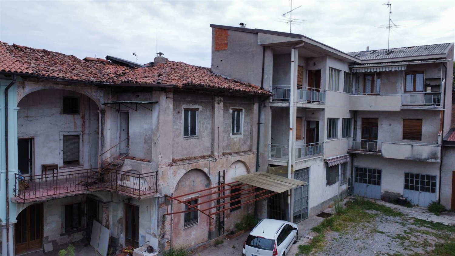 Casa de 4 dormitorios en Cologno al Serio, Italy No. 309184