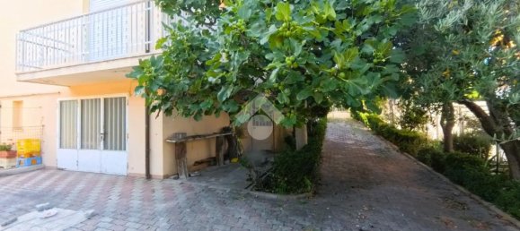 2 bedrooms Apartment in Civitanova Marche, Italy No. 268840 3