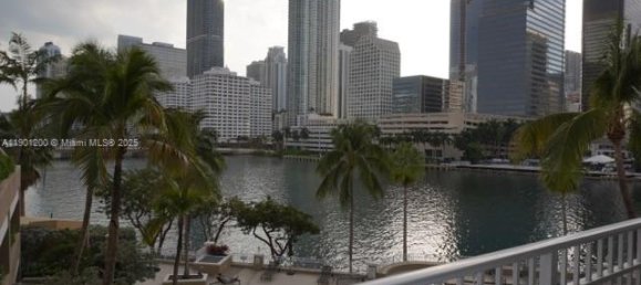 3 dormitorios propiedad comercial en venta en Miami, Miami-Dade, Florida, USA № 615802 26