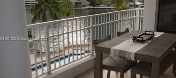 3 dormitorios propiedad comercial en venta en Miami, Miami-Dade, Florida, USA № 615802 14