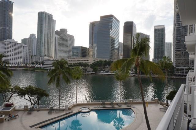 3 dormitorios propiedad comercial en venta en Miami, Miami-Dade, Florida, USA № 615802