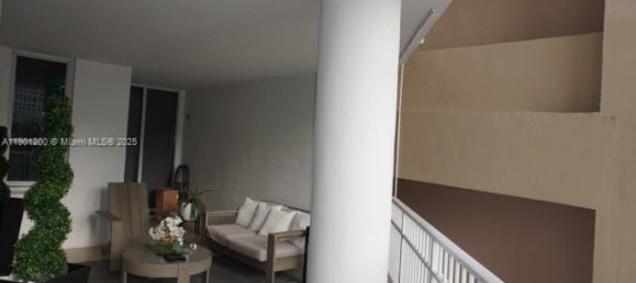 3 dormitorios propiedad comercial en venta en Miami, Miami-Dade, Florida, USA № 615802 20