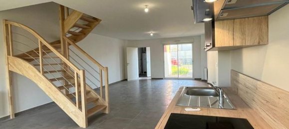 3 bedrooms House in Clairoix, France No. 305598 11