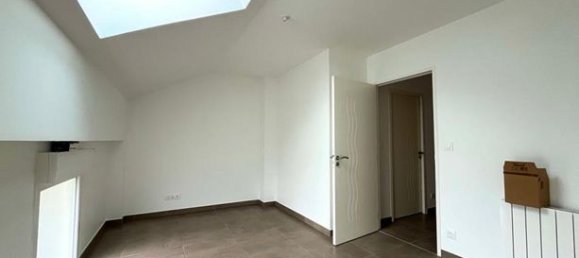 3 bedrooms House in Clairoix, France No. 305598 8