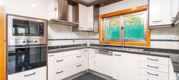 Casa de 4 dormitorios en Portimao, Portugal No. 26741 9