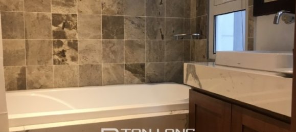 4 bedrooms Apartment in Tay Ho, Vietnam No. 1239 8