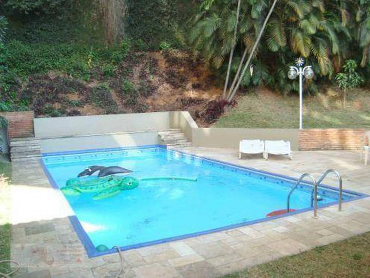 Casa de 4 dormitorios en Sao Paulo, Brazil No. 448268