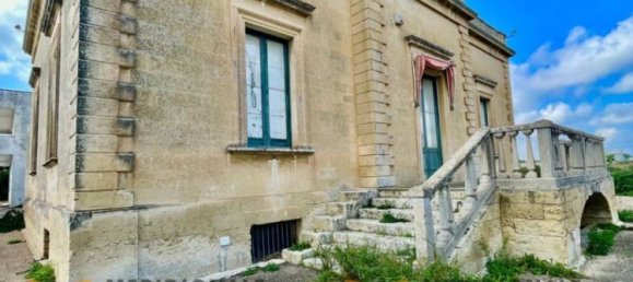 Villa de 10 dormitorios en Lecce, Italy No. 203127 3