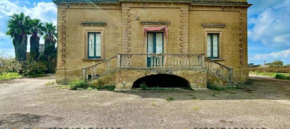 Villa de 10 dormitorios en Lecce, Italy No. 203127 2