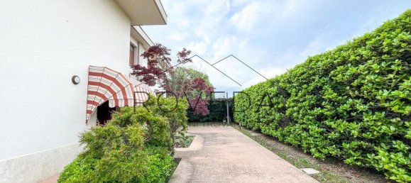 Villa de 4 dormitorios en Quinto di Treviso, Italy No. 304195 14