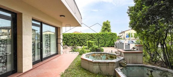 Villa de 4 dormitorios en Quinto di Treviso, Italy No. 304195 3