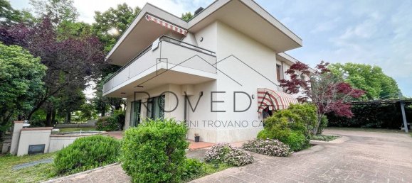 Villa de 4 dormitorios en Quinto di Treviso, Italy No. 304195 13