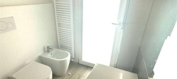 7 rooms House in Udine, Italy No. 29103 2