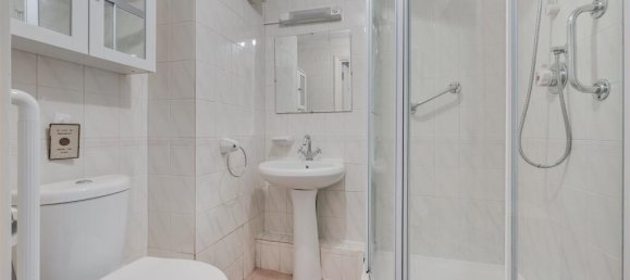 1 غرف نوم شقة في Epsom, United Kingdom رقم 9773 7